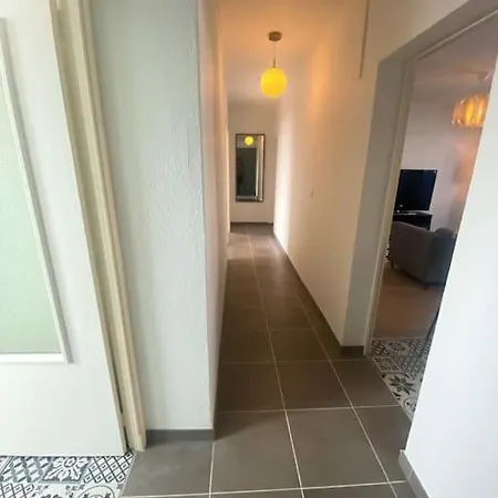 Apartman T4 Lumineux, Metro Et Commerces A Proximite